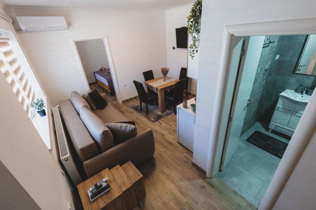 Apartment Alfa *
